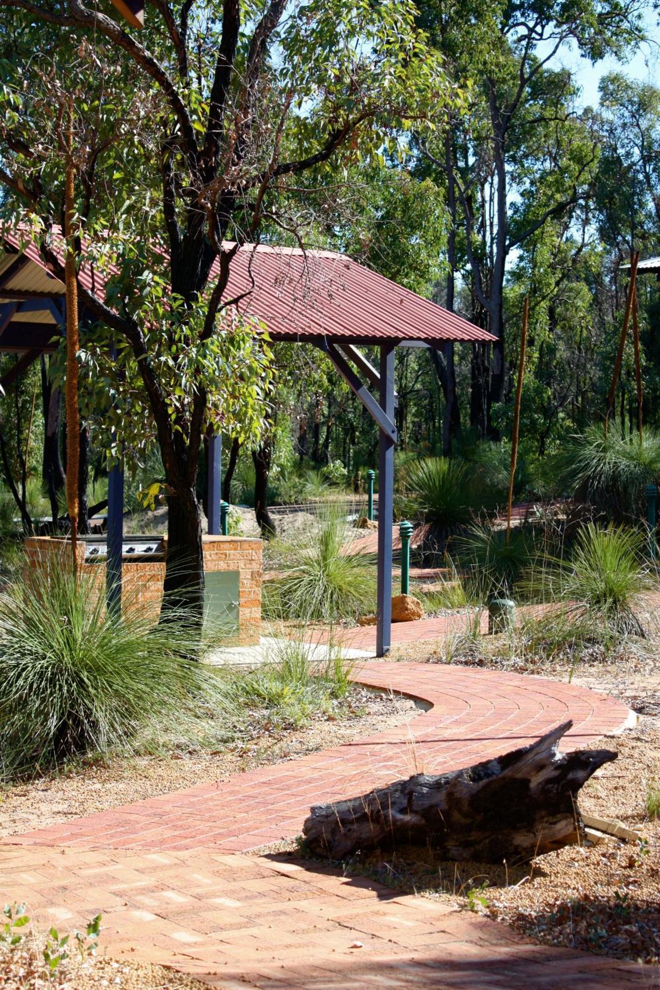 Chalets on Stoneville Redcliffe Exteriör bild